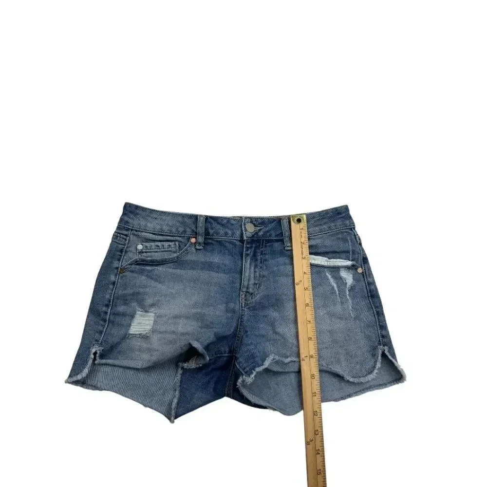 Level 99 Chlesea Cut Off Shorts in Hamptons - Picture 9 of 11